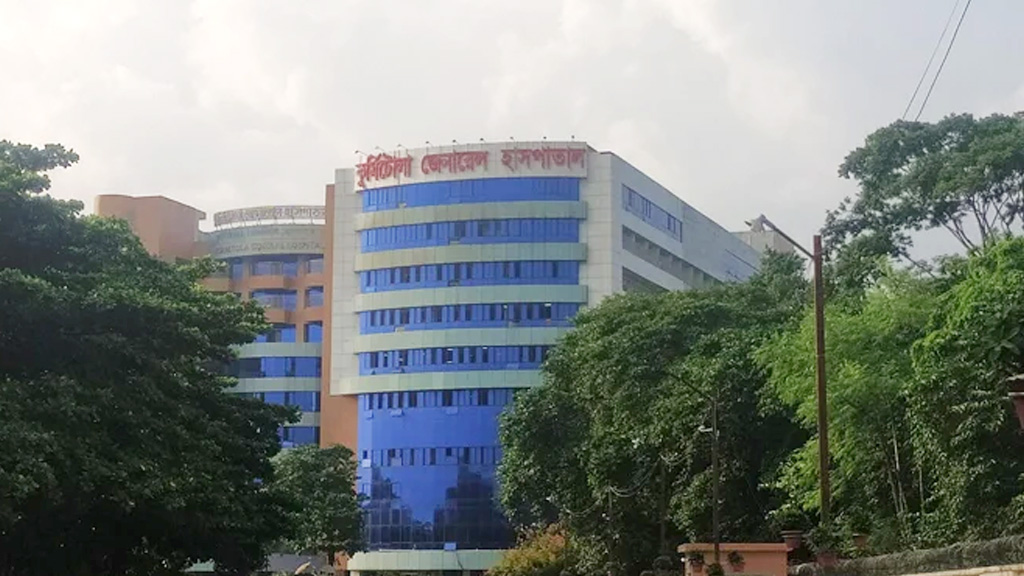 কুর্মিটোলা হাসপাতালে বিনা মূল্যে চিকিৎসাসেবা পাচ্ছেন তিন বস্তির বাসিন্দারা