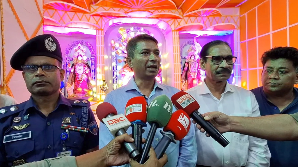 দুর্গাপূজার নিরাপত্তায় কোনো ঘাটতি নেই: চট্টগ্রাম রেঞ্জের ডিআইজি