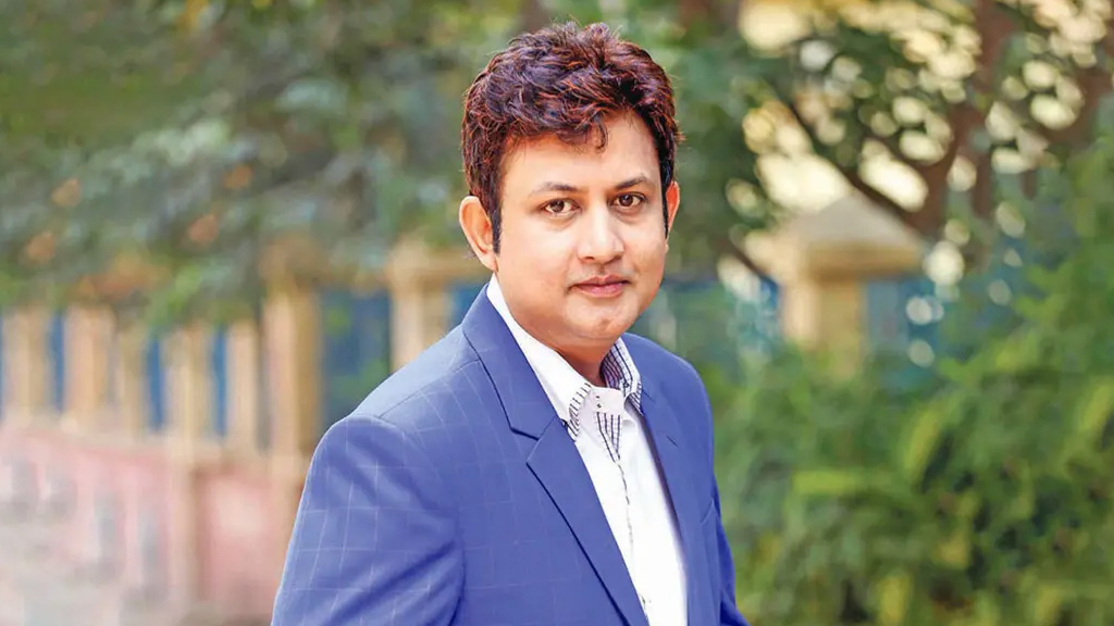 ‘ভদ্র হলে ক্ষতি নেই, বরং উপকার আছে’: আমিন খান