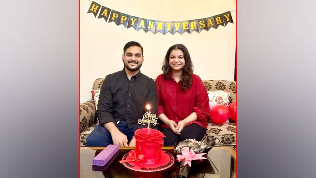 দ্বিতীয় বিয়ের প্রথম বিবাহবার্ষিকীতে আবেগঘন শবনম ফারিয়া