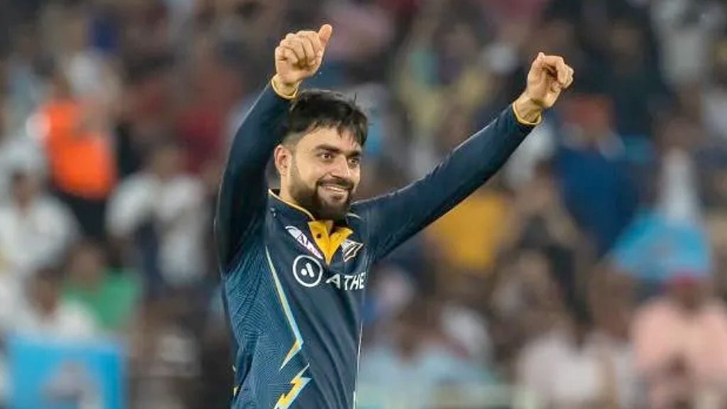 সাড়ে চার বছর পর টি-টোয়েন্টিতে পাঁচ উইকেট রশিদ খানের