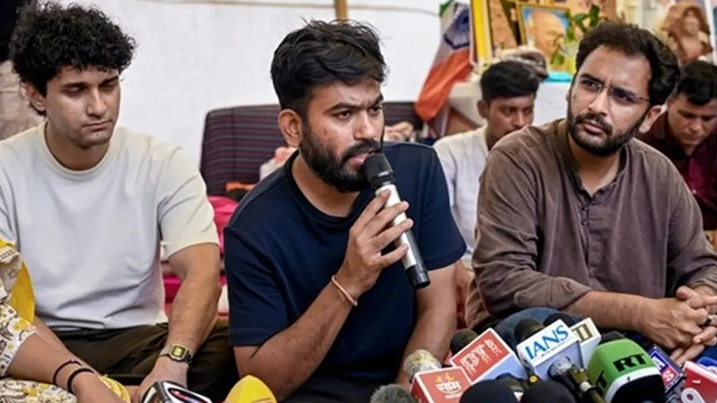 দিল্লিতে বিক্ষোভের পর ছাড়া পেলেন দীপকেসহ সিজেপির তিন নেতা