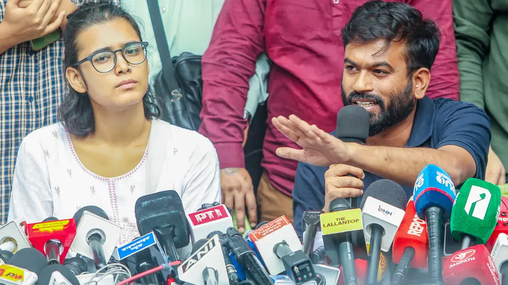 ‘প্রতিরোধমূলক গ্রেপ্তার’ অভিজিৎ, মুক্তি পেলেন নেহা বোরা