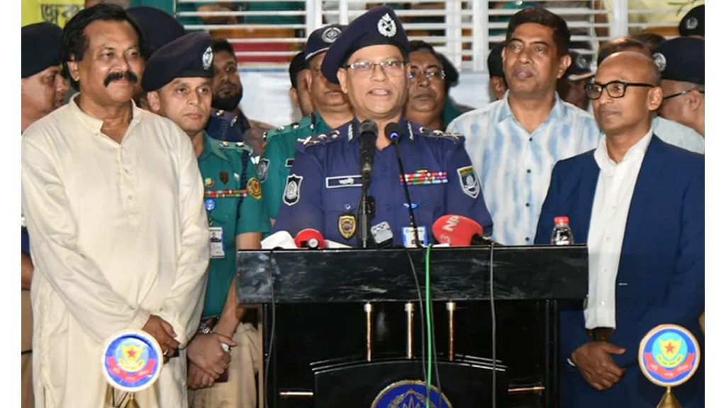৩৩ হাজারের বেশি পূজামণ্ডপে শান্তিপূর্ণভাবে পূজা হচ্ছে: আইজিপি