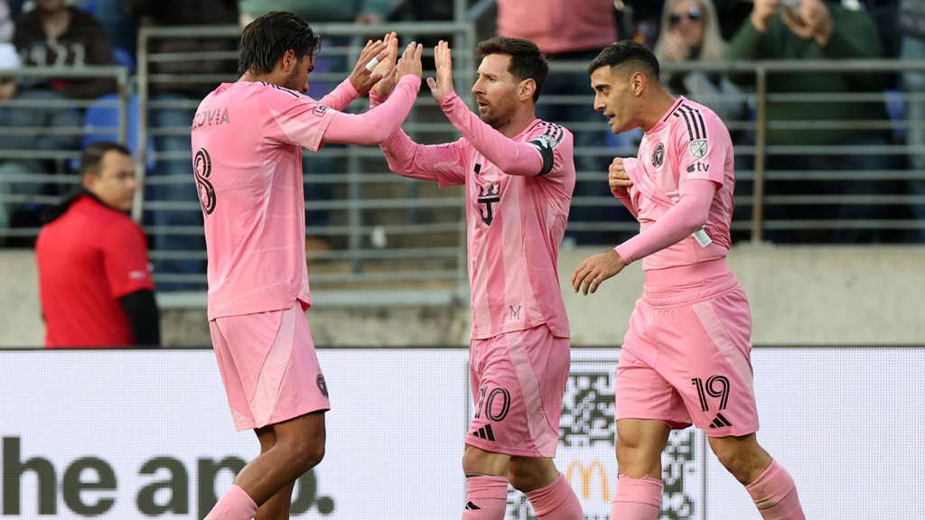 মায়ামিকে জিতিয়ে ৯০০তম গোলের আরও কাছে লিওনেল মেসি