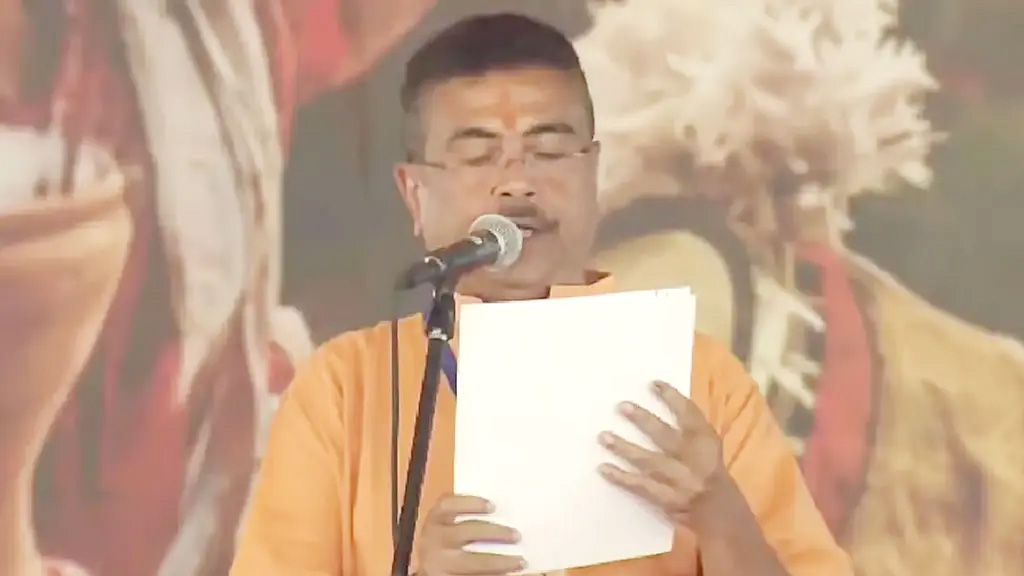 মুখ্যমন্ত্রী হিসেবে শপথ নিলেন শুভেন্দু অধিকারী