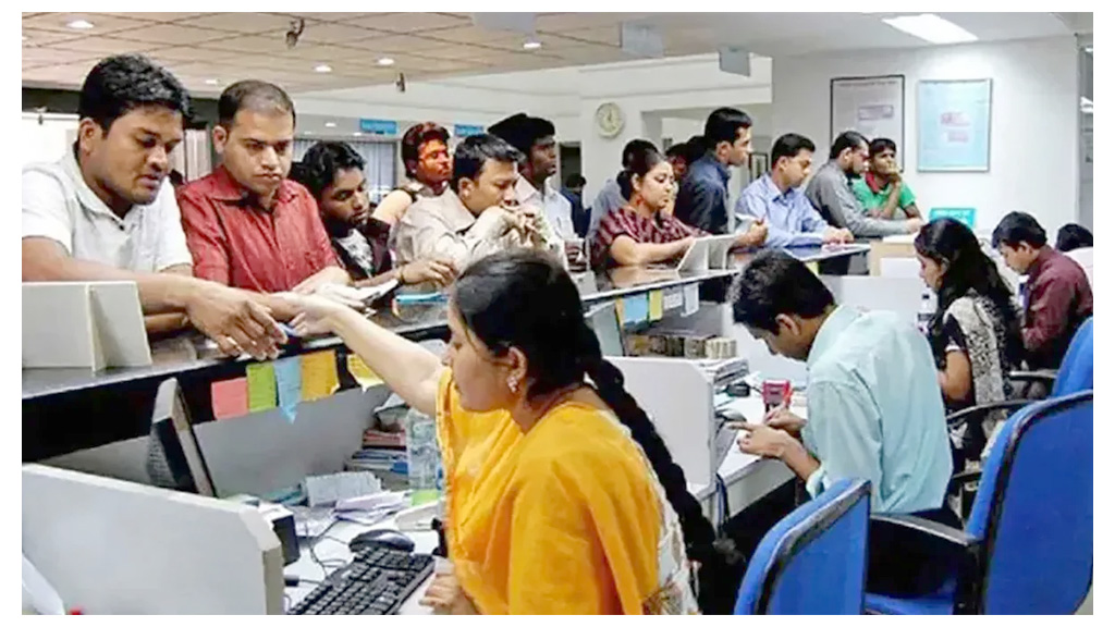 ঈদের আগে সরকারি কর্মচারীদের শেষ কর্মদিবস আজ