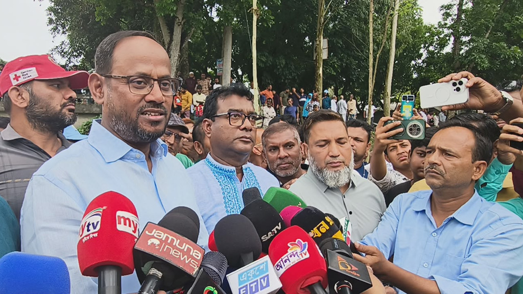 সরকারের নির্বাচনী প্রতিশ্রুতি অনুযায়ী খাল-নদী খনন কার্যক্রম শুরু হয়েছে: টুকু