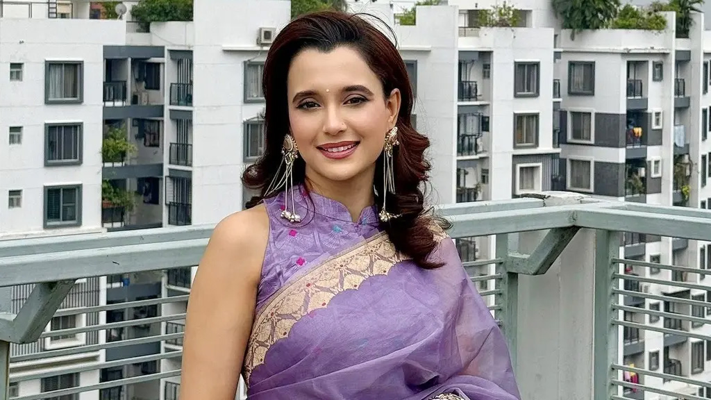 বড় পর্দায় সাবিলার অভিনয় দেখে মুগ্ধ শাশুড়ি