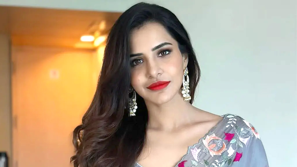 বিয়ের প্রলোভনে কোটি টাকা আত্মসাতের অভিযোগ, মামলার মুখে অভিনেত্রী