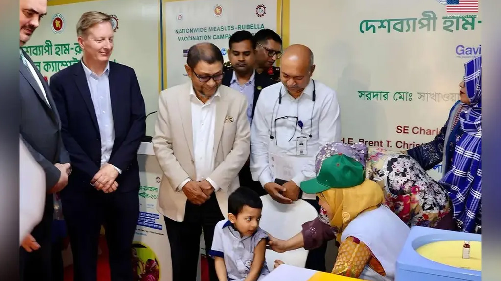 হাম-রুবেলা টিকাদান কর্মসূচি সরেজমিনে দেখলেন মার্কিন বিশেষ দূত