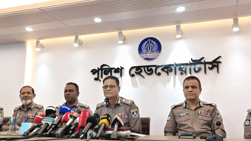 জেলা সদরের থানাগুলো হবে জিরো কমপ্লেইন, সার্কেল অফিসার মনিটরিং করবেন: আইজিপি আলী হোসেন ফকির