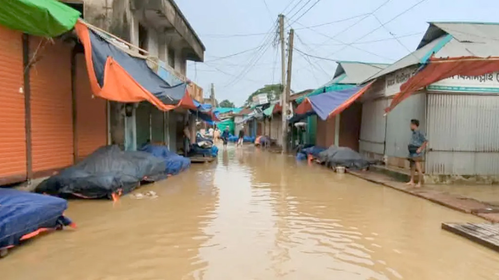 শেরপুরে তিন নদীর পানি বিপৎসীমার ওপরে