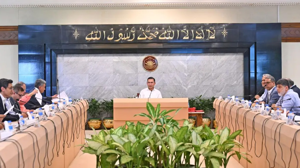 প্রধানমন্ত্রীর সঙ্গে বেসরকারি খাত উপদেষ্টা পরিষদের প্রথম বৈঠক