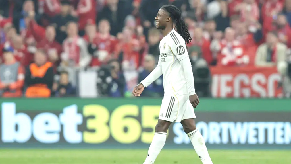 একটি লাল কার্ডেই শেষ রিয়ালের স্বপ্ন