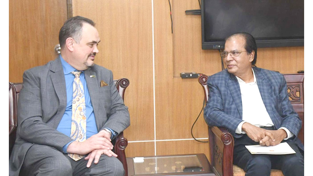 ত্রাণমন্ত্রীর সঙ্গে মার্কিন রাষ্ট্রদূতের সাক্ষাৎ, দুর্যোগ ব্যবস্থাপনায় সহযোগিতা জোরদারের আশ্বাস