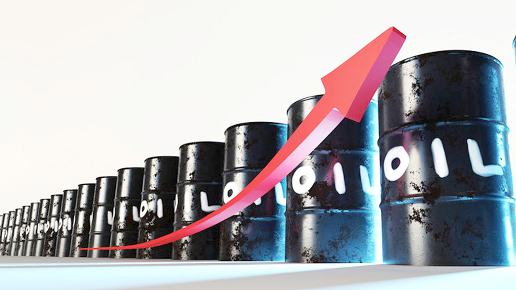 মধ্যপ্রাচ্যে যুদ্ধ, তেলের দাম বেড়ে ১৩ শতাংশ