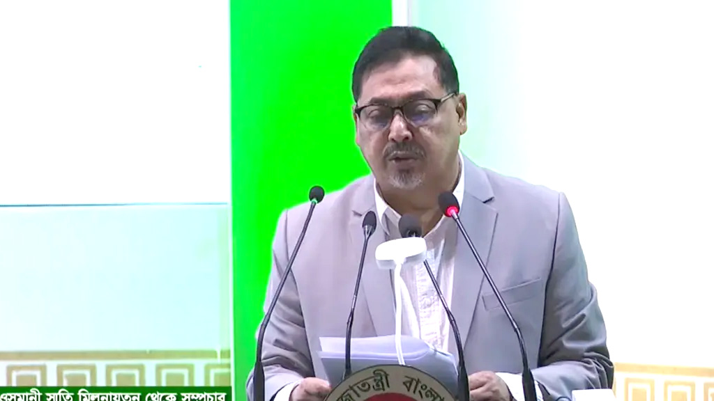 দেশের মানুষের প্রতি সেবায় থাকতে হবে নিবেদিত : মন্ত্রিপরিষদ সচিব