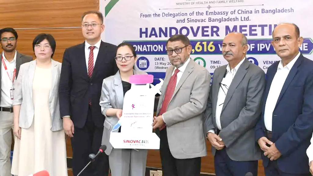 চীনের সিনোভ্যাকের ৩ লাখ ৮৩ হাজার পোলিও টিকা অনুদান পেল বাংলাদেশ