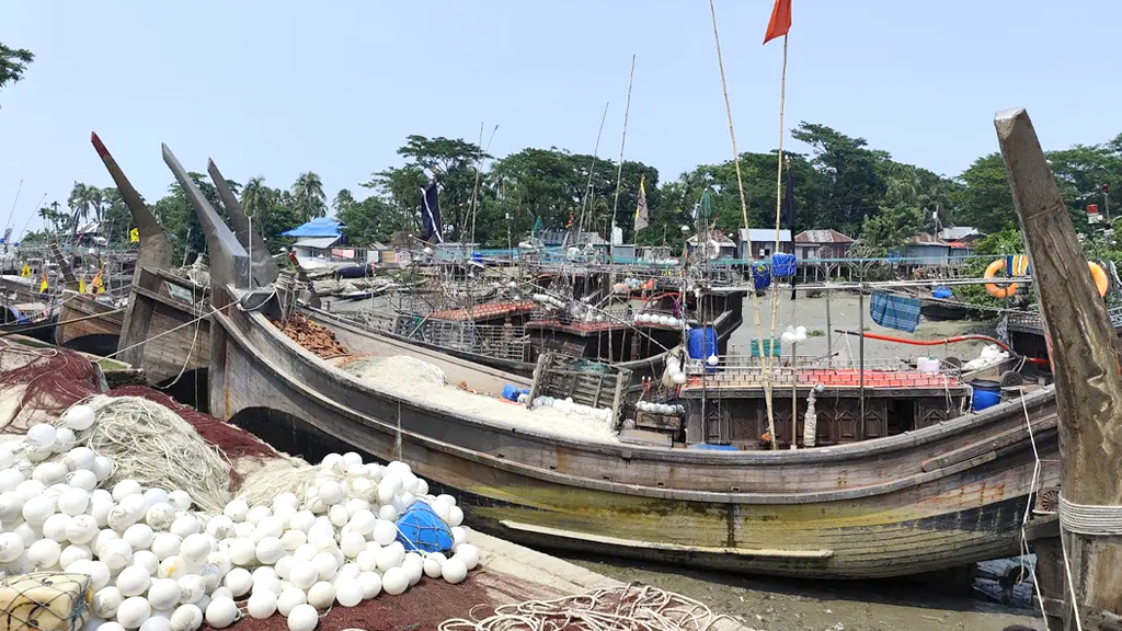 আজ মধ্যরাতে শেষ হচ্ছে ৫৮ দিনের নিষেধাজ্ঞা, প্রস্তুত হাজারো জেলে