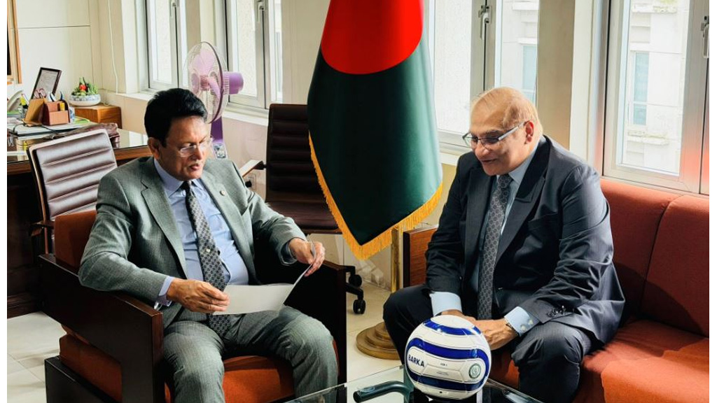 শিক্ষামন্ত্রীর সঙ্গে পাকিস্তানের হাইকমিশনারের বৈঠক, কারিগরি শিক্ষায় সহযোগিতা বাড়ানোর ওপর জোর