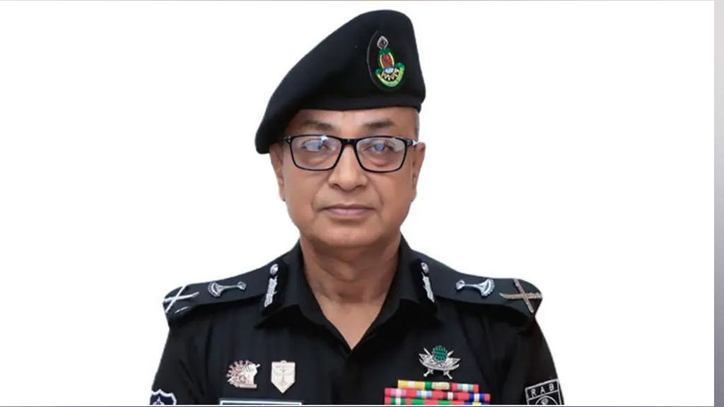জনগণের আস্থা ও বিশ্বাস অর্জনে কাজ করছে র‌্যাব: ডিজি
