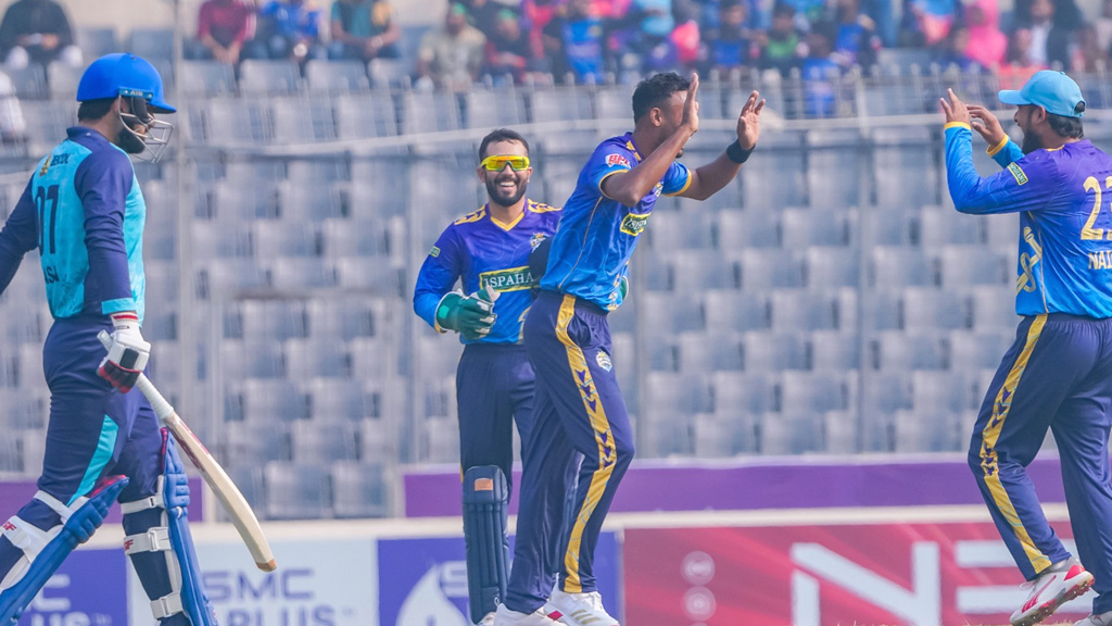 বিপিএল থেকে সবার আগে ছিটকে গেল নোয়াখালী