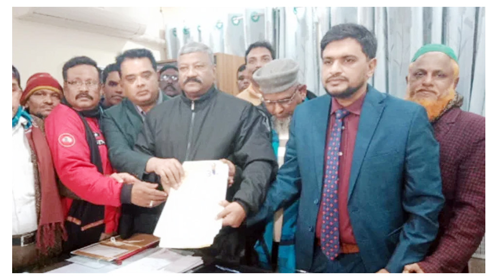 রংপুর-৩ আসনে জিএম কাদেরের পক্ষে মনোনয়নপত্র জমা দিলেন জাপা নেতারা
