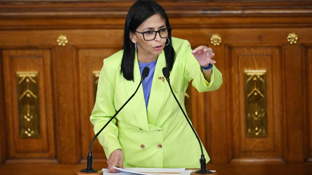 ওয়াশিংটনকে কড়া বার্তা দিলেন ভেনেজুয়েলার অন্তর্বর্তী প্রেসিডেন্ট