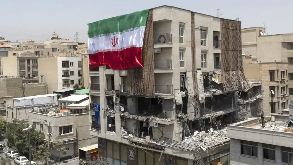 যুদ্ধে ২৭০ বিলিয়ন ডলার ক্ষয়ক্ষতির দাবি ইরানের