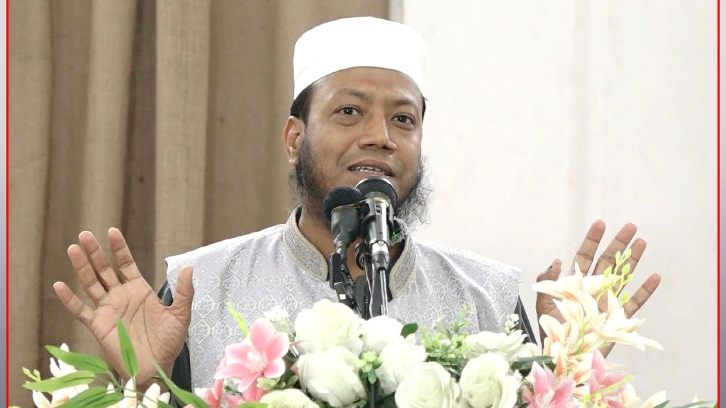 শুধু রমজানে মাথায় টুপি তুলবেন না: আমির হামজা