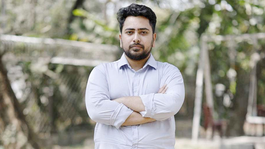 জ্বালানি তেলের বর্ধিত মূল্য প্রত্যাহারের দাবি নাহিদ ইসলামের