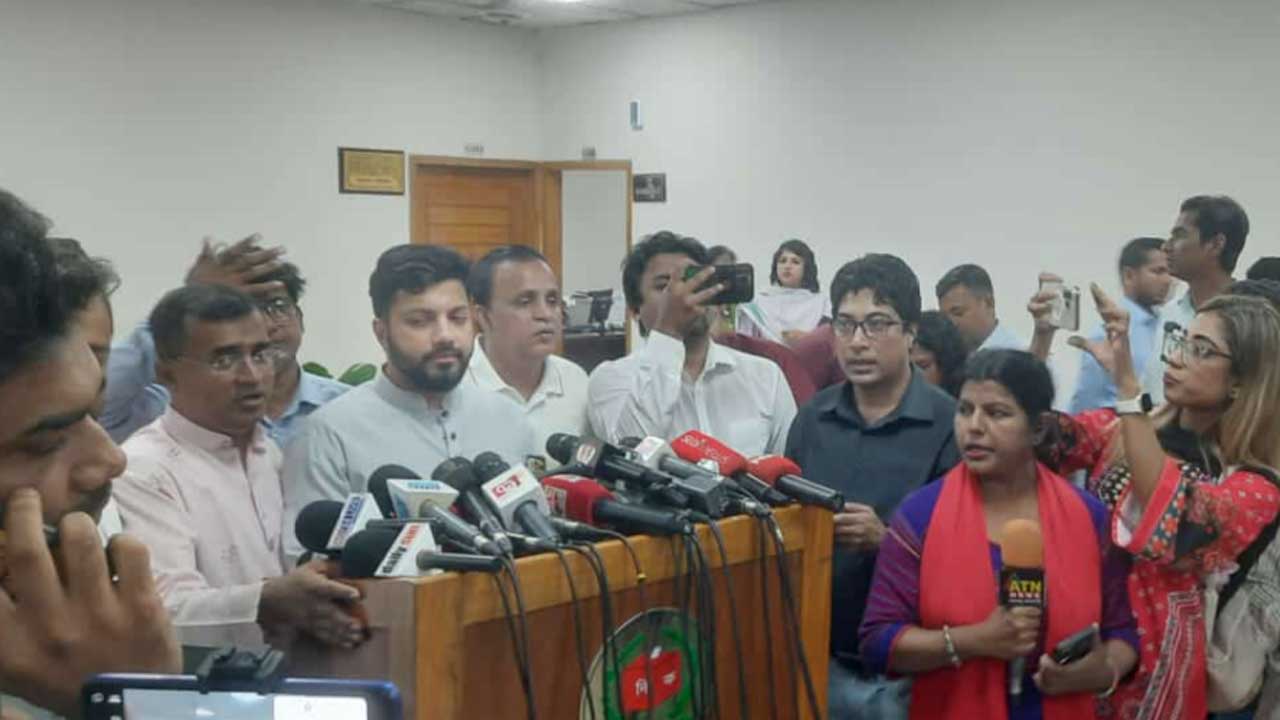 ‘আমজনতার দলের’ আবেদন পুনর্বিবেচনার দাবি ইশরাক হোসেনের