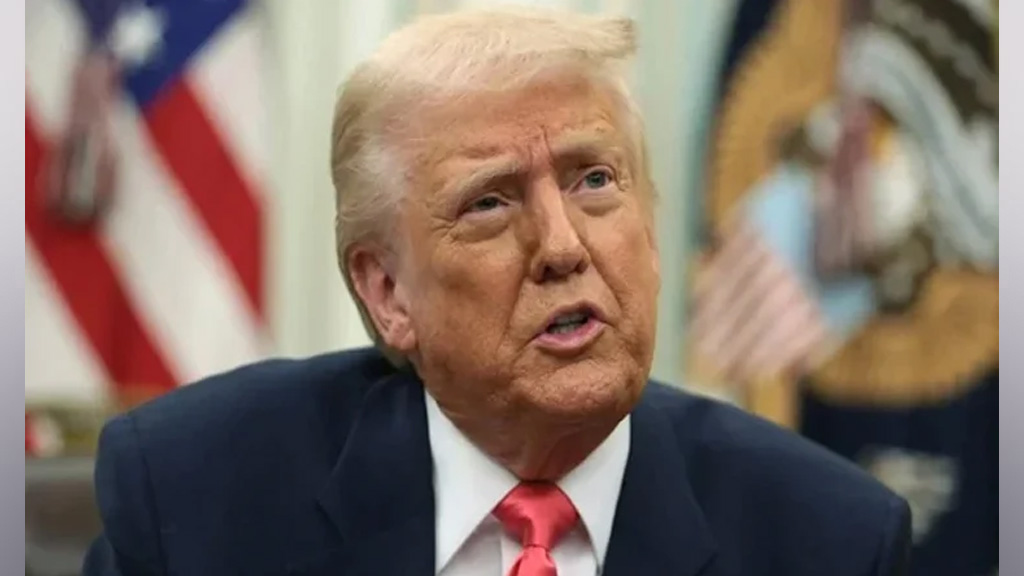 সুপ্রিম কোর্টের বিচারকদের লজ্জিত হওয়া উচিত : ট্রাম্প